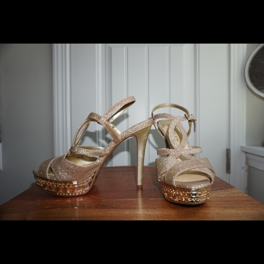 Gianni Bini High Heels